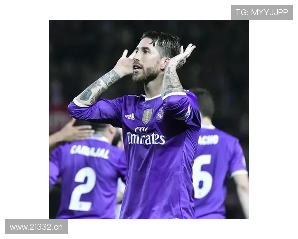 东京绿茵致敬名宿拉莫斯赠球衣献爱心